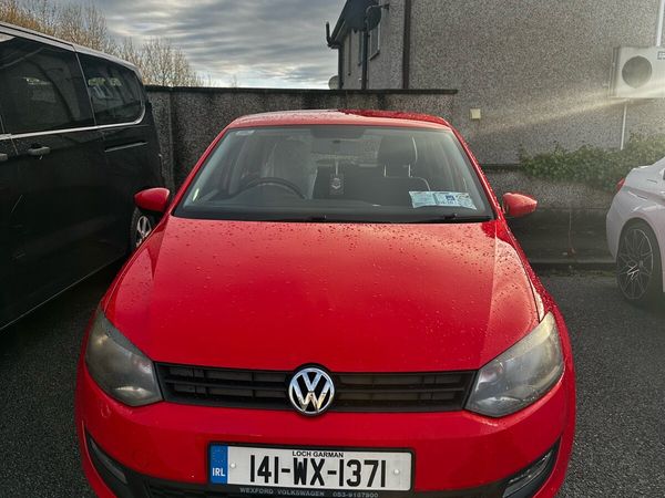 Volkswagen Polo Hatchback, Petrol, 2014, Red