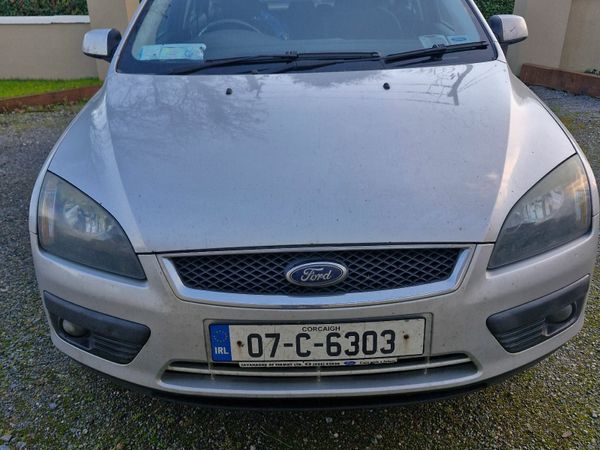 Ford Focus Hatchback, Petrol, 2007, Silver