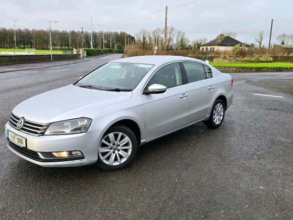 Volkswagen Passat Saloon, Diesel, 2011, Silver
