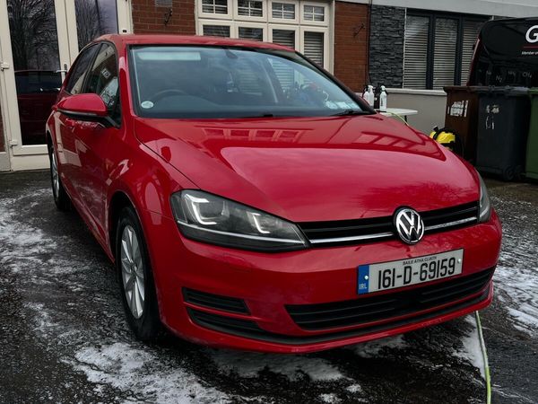 Volkswagen Golf Hatchback, Petrol, 2016, Red
