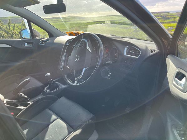 Citroen C4 Hatchback, Diesel, 2012, Red