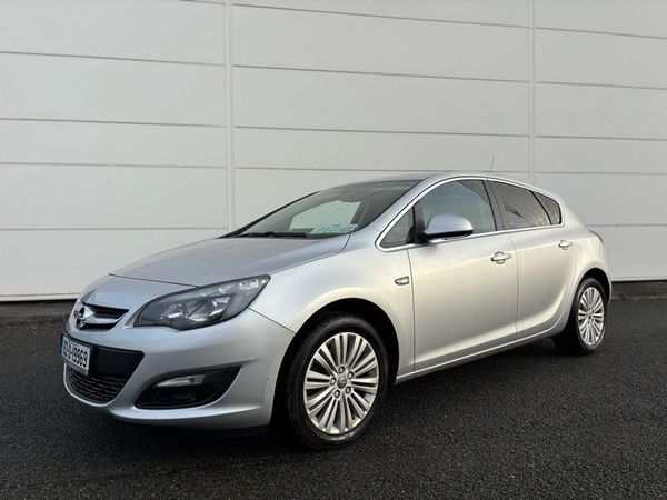 Opel Astra Hatchback, Diesel, 2015, Silver