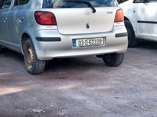 Toyota Yaris Hatchback, Petrol, 2003, Silver