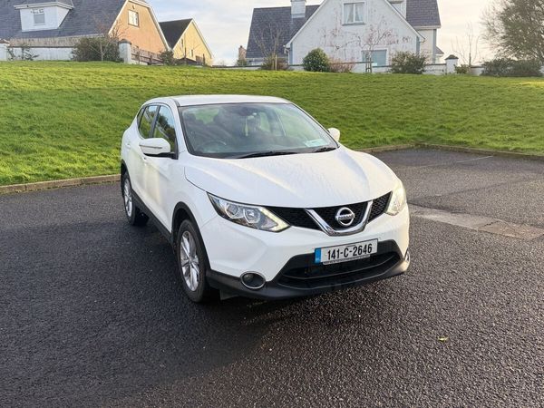Nissan Qashqai Hatchback, Diesel, 2014, White