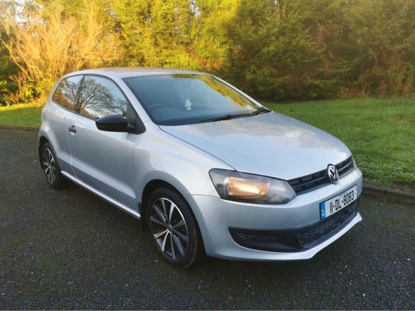 Volkswagen Polo Hatchback, Petrol, 2011, Silver