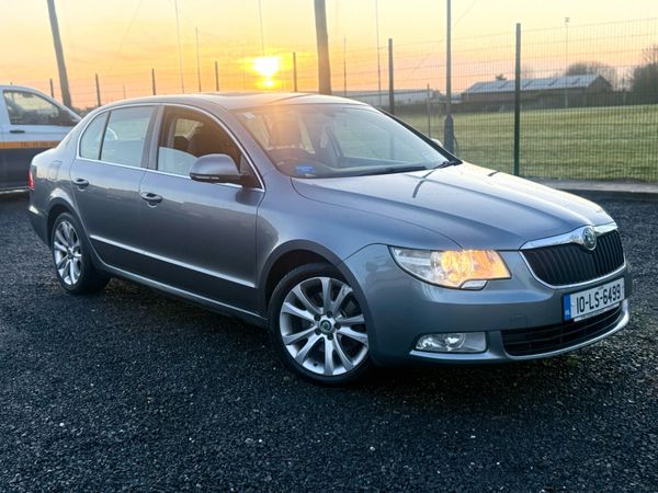 Skoda Superb Hatchback, Diesel, 2010, Grey