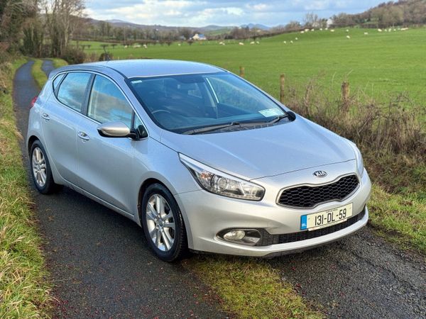 Kia Ceed Hatchback, Diesel, 2013, Silver