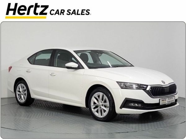Skoda Octavia Saloon, Diesel, 2024, White