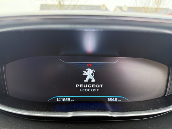 Peugeot 5008 MPV, Petrol, 2019, Grey