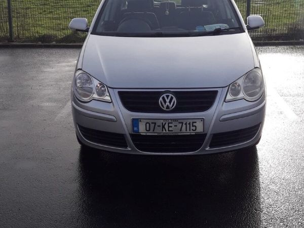 Volkswagen Polo Hatchback, Petrol, 2007, Silver