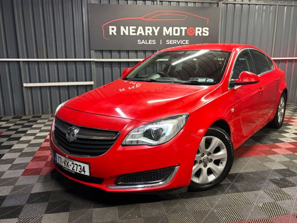 Vauxhall Insignia Hatchback, Diesel, 2017, Red