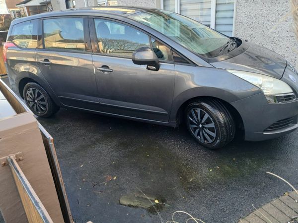 Peugeot 5008 MPV, Diesel, 2010, Grey