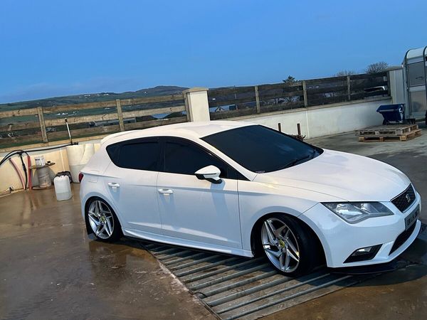 SEAT Leon Hatchback, Diesel, 2013, White
