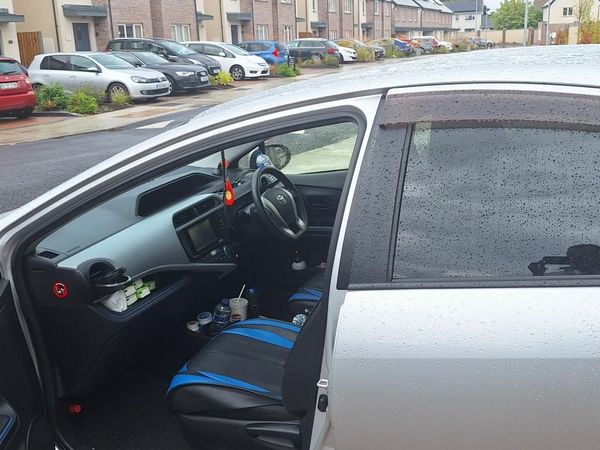 Toyota Aqua Hatchback, Petrol Hybrid, 2014, Silver