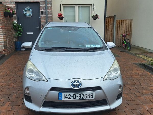 Toyota Aqua Hatchback, Petrol Hybrid, 2014, Silver