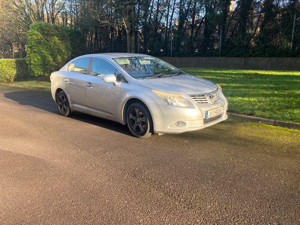 Toyota Avensis Saloon, Diesel, 2010, Silver