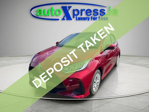 Toyota Yaris Hatchback, Petrol, 2020, Red