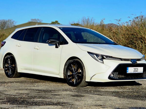 Toyota Corolla Estate, Petrol Hybrid, 2021, White