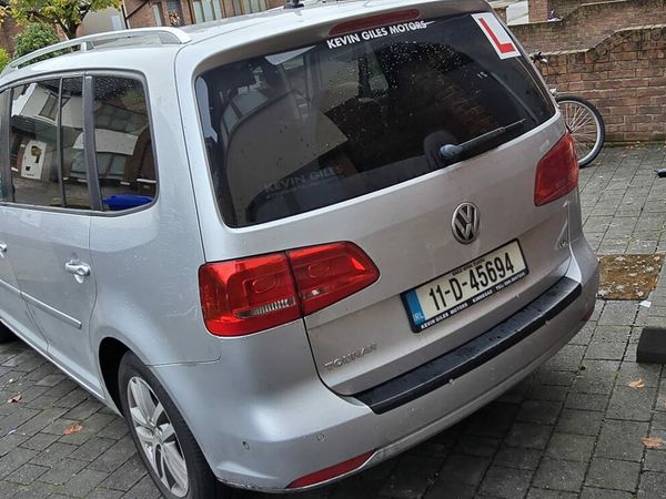 Volkswagen Touran MPV, Diesel, 2011, Silver