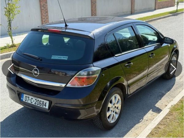 Opel Astra Hatchback, Petrol, 2007, Black