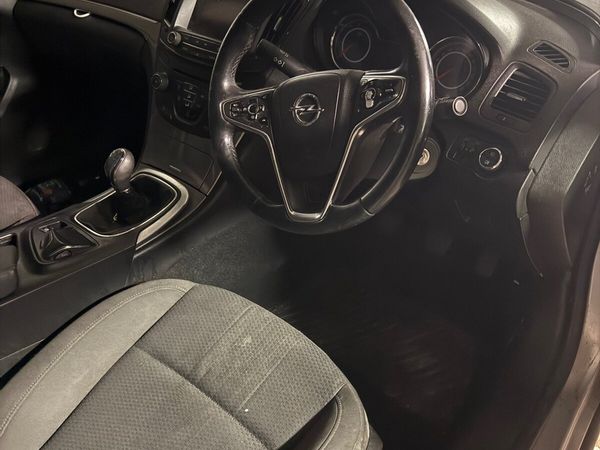 Opel Insignia Saloon, Diesel, 2014, Silver