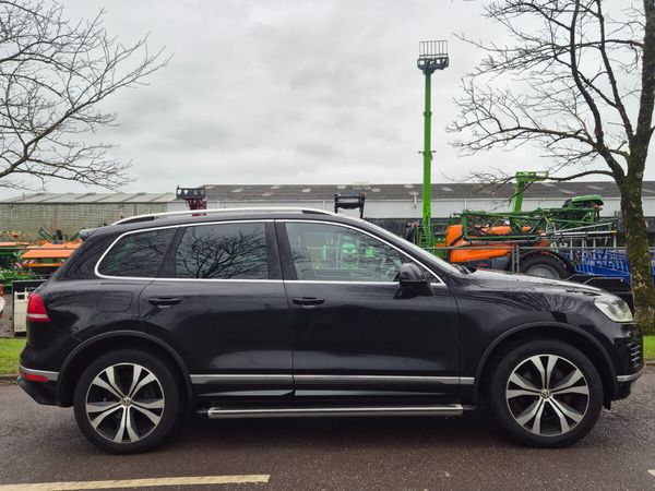 Volkswagen Touareg SUV, Diesel, 2018, Black