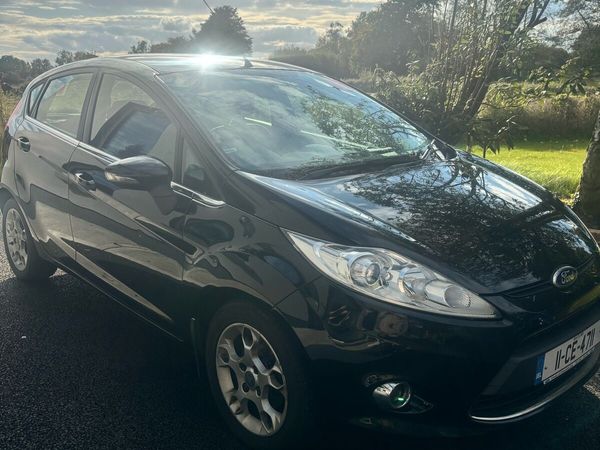 Ford Fiesta Hatchback, Petrol, 2011, Black