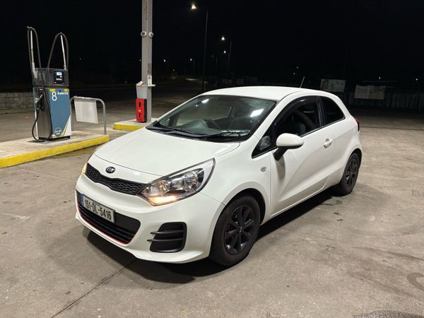 Kia Rio Hatchback, Petrol, 2015, White