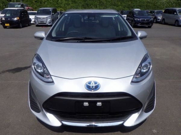 Toyota Aqua Hatchback, Petrol Hybrid, 2020, Silver