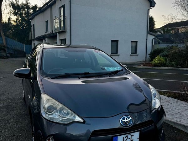 Toyota Aqua Hatchback, Petrol Hybrid, 2012, Grey
