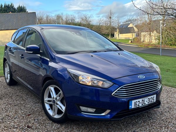 Ford Focus Hatchback, Petrol, 2016, Blue