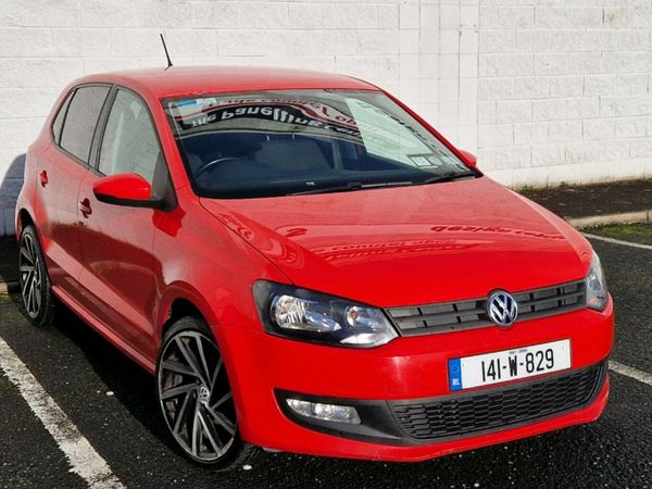 Volkswagen Polo Hatchback, Petrol, 2014, Red