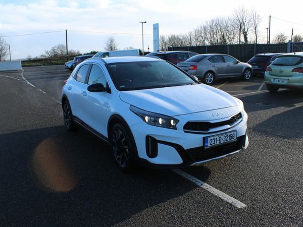 Kia XCeed Hatchback, Petrol Plug-in Hybrid, 2023, White