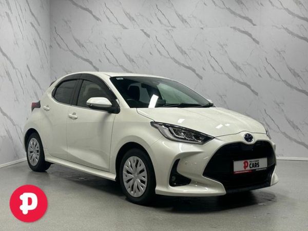 Toyota Yaris Hatchback, Petrol Hybrid, 2020, White