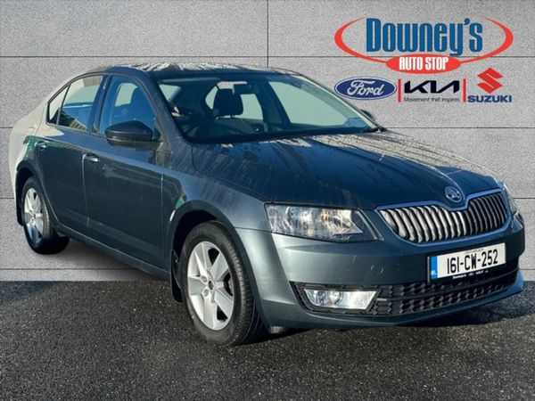 Skoda Octavia Saloon, Diesel, 2016, Grey