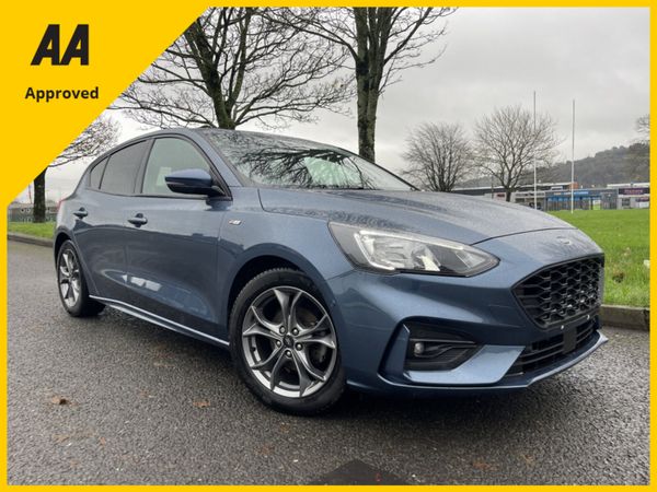 Ford Focus Hatchback, Petrol, 2021, Blue
