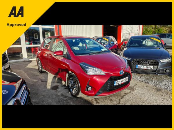 Toyota Yaris Hatchback, Petrol Hybrid, 2017, Red