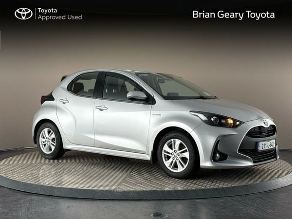Toyota Yaris Hatchback, Petrol Hybrid, 2021, Silver
