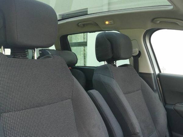 Peugeot 5008 MPV, Diesel, 2014, Grey