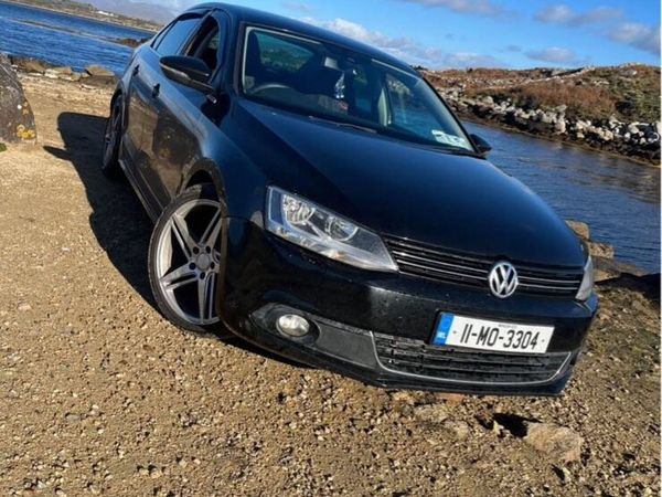Volkswagen Jetta Saloon, Diesel, 2011, Black
