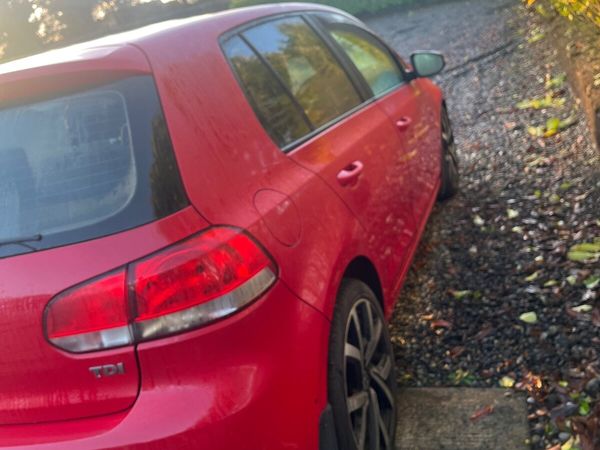 Volkswagen Golf Hatchback, Diesel, 2010, Red