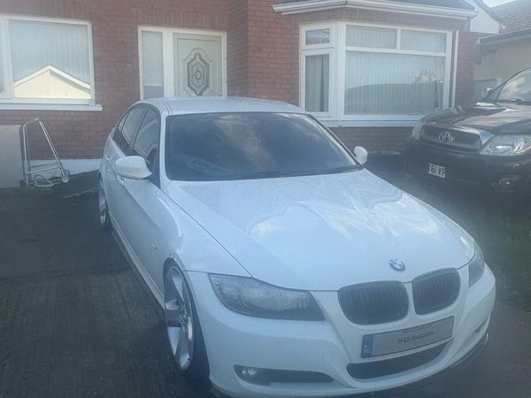 BMW 3-Series Saloon, Diesel, 2011, White