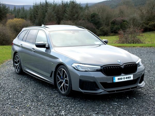 BMW 5-Series Estate/Jeep, Petrol Plug-in Hybrid, 2022, Grey