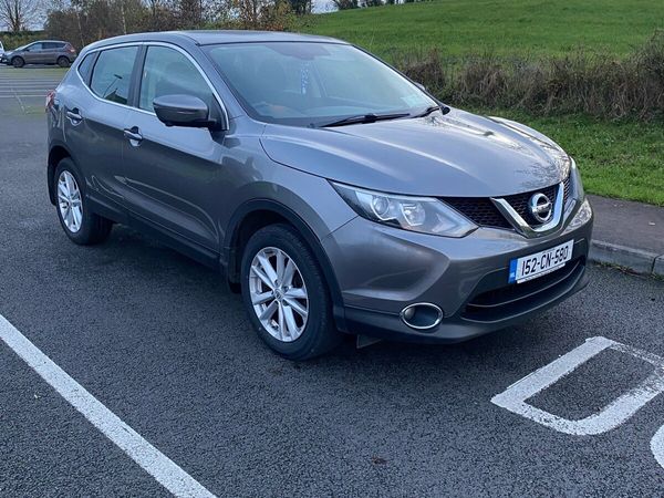 Nissan Qashqai Hatchback, Diesel, 2015, Grey