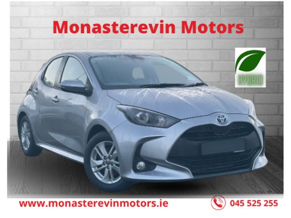 Toyota Yaris Hatchback, Petrol Hybrid, 2022, Grey