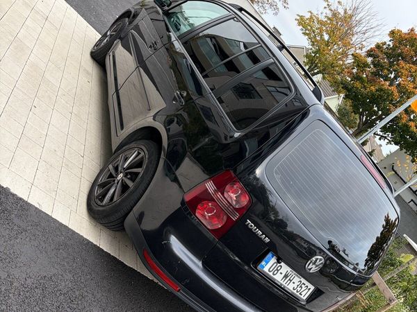 Volkswagen Touran MPV, Diesel, 2008, Black