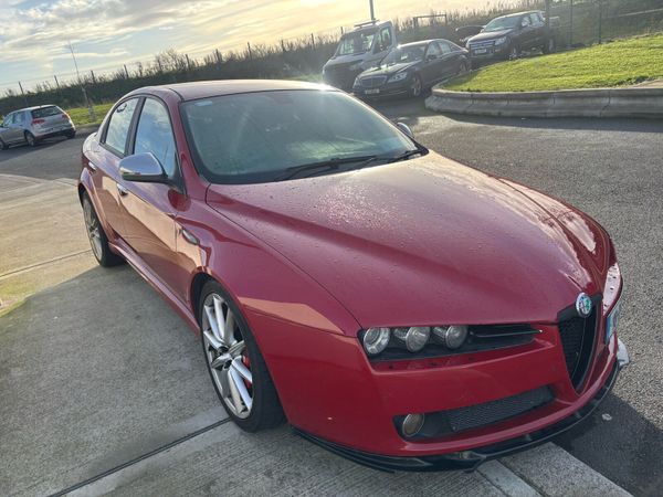 Alfa Romeo 159 Saloon, Diesel, 2010, Red
