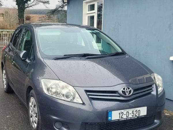Toyota Auris Hatchback, Diesel, 2012, Grey