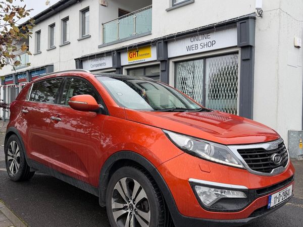 Kia Sportage SUV, Diesel, 2011, Orange