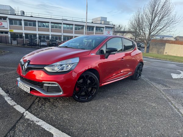 Renault Clio Hatchback, Petrol, 2013, Red